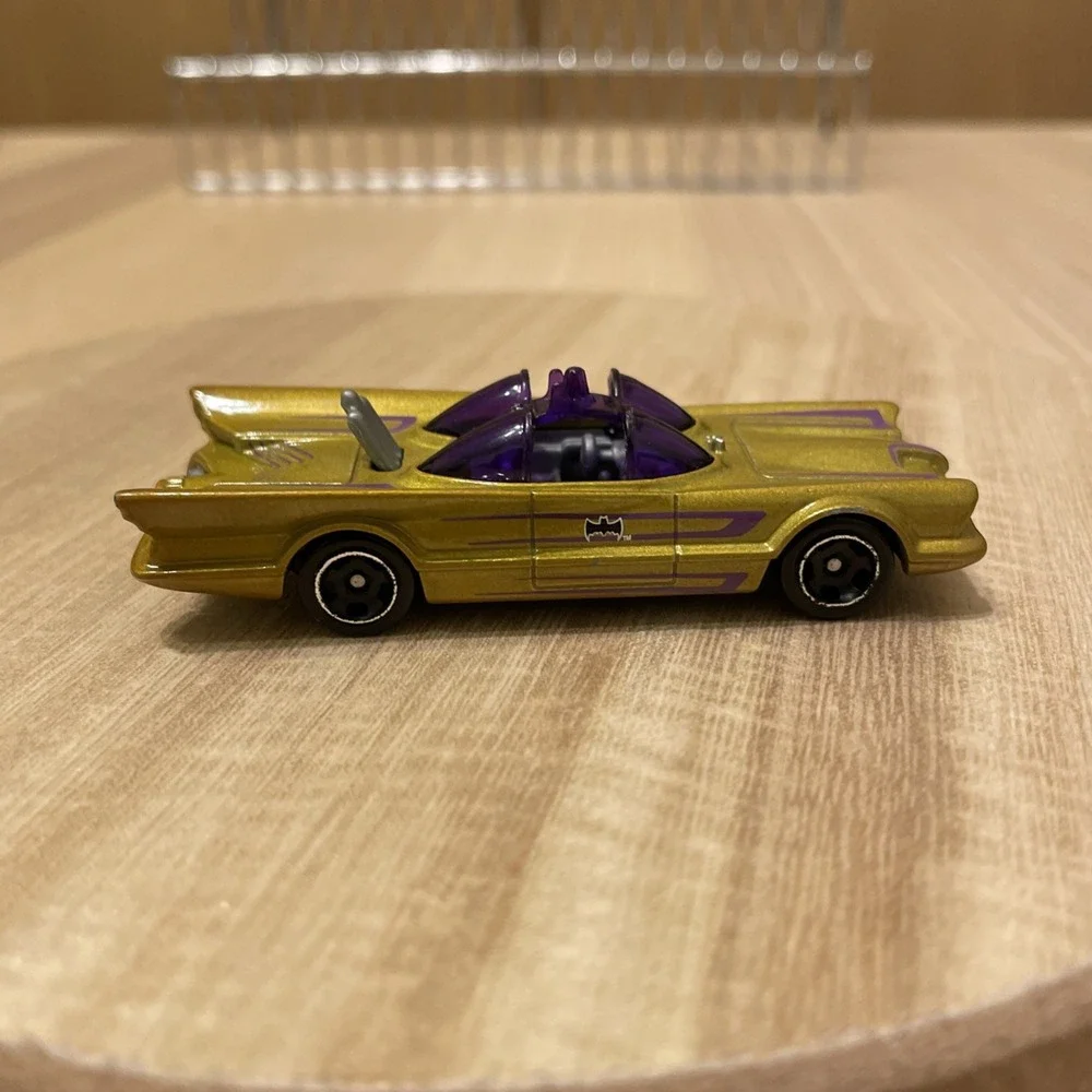 2022 Hot Wheels #131 Batman 4/5 TV Series GOLD Batmobile
